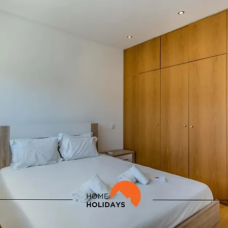 #143 Penthouse By Holidays Apartment